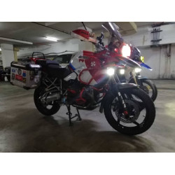 PIAA DKQE39E Coppia di luci LED ausiliarie cubiche 5600K (9,7 × 8,9 × 7,3 cm) – Illuminazione a lungo raggio – Auto / 4x4 / Moto