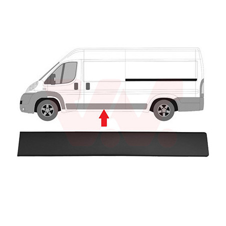 Moulure laterale gauche aussi pour véhicules avec porte latérale empattement moyen  3450mm empattement long  4050mm noir