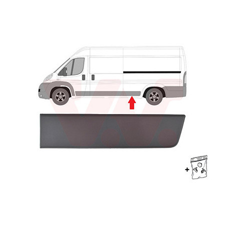 Moulure aile arrière gauche -trou pour lampe empattement long  4050mm devant l essieu noir