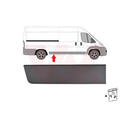 Moulure aile arrière droite -trou pour lampe empattement long  4050mm devant l essieu noir