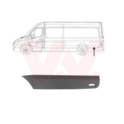 Moulure gauche latéral derrière l essieu  trou pour lampe empattement long  4325mm