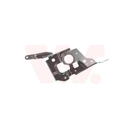 Fixation aile avant droit