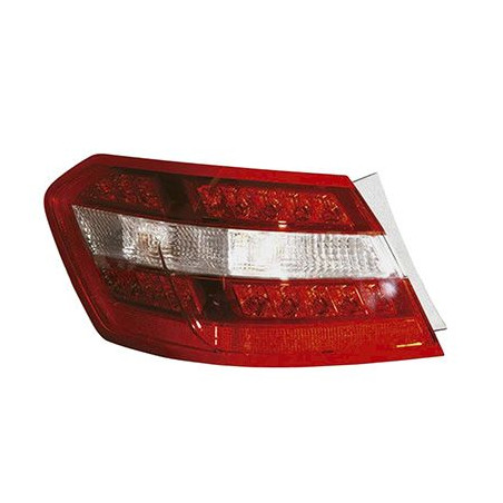 Feu arrière gauche sans partie éléctrique sedan berline partie extérieure