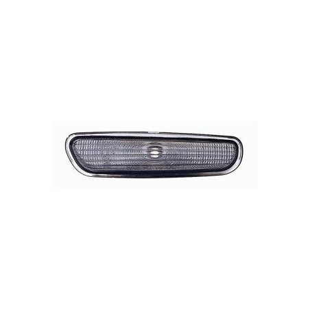 Feu lateral droit
